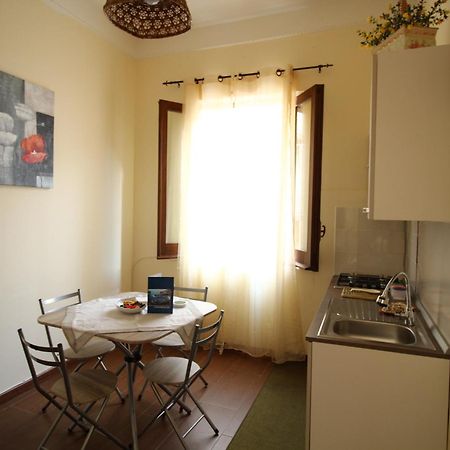 Bovio Guest House Кастелламмаре-дель-Гольфо Екстер'єр фото