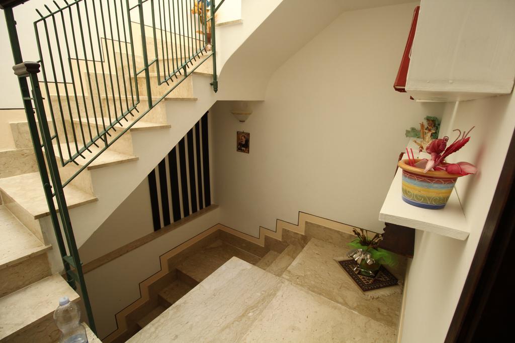 Bovio Guest House Кастелламмаре-дель-Гольфо Екстер'єр фото