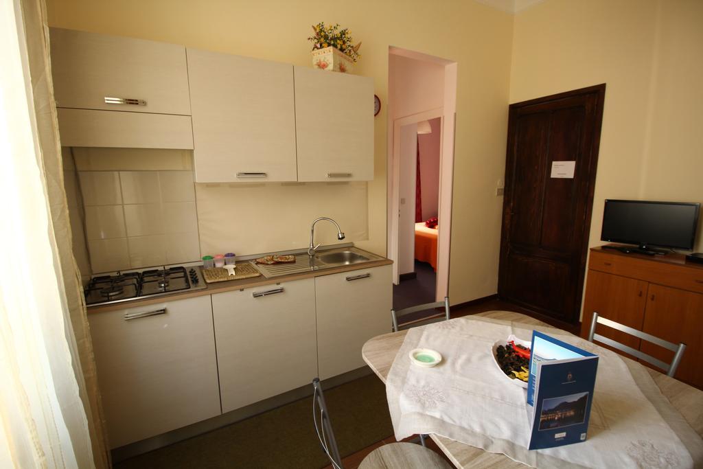 Bovio Guest House Кастелламмаре-дель-Гольфо Екстер'єр фото