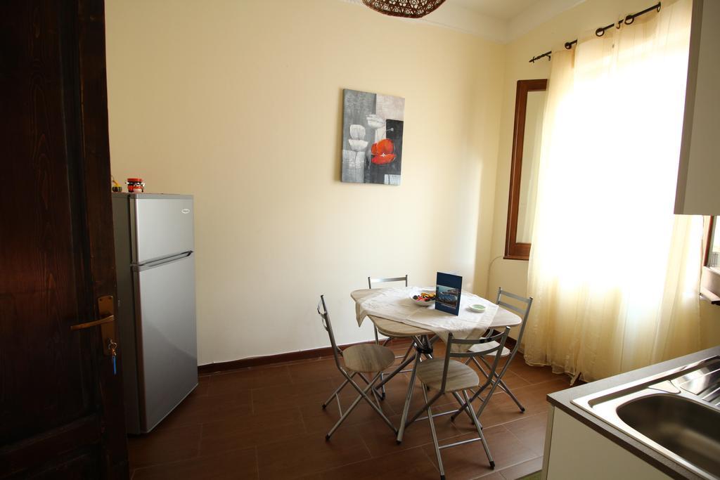 Bovio Guest House Кастелламмаре-дель-Гольфо Екстер'єр фото