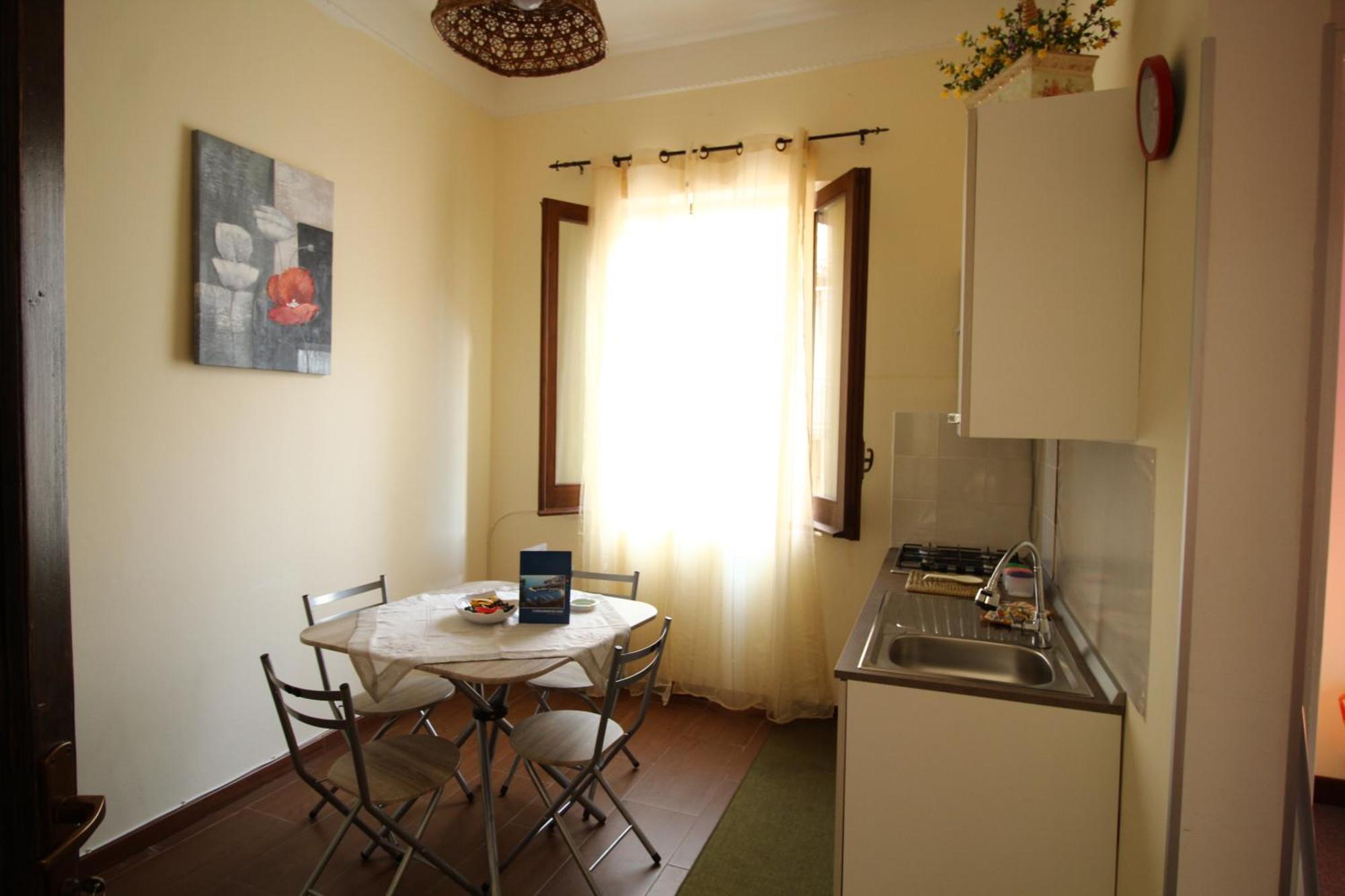 Bovio Guest House Кастелламмаре-дель-Гольфо Екстер'єр фото